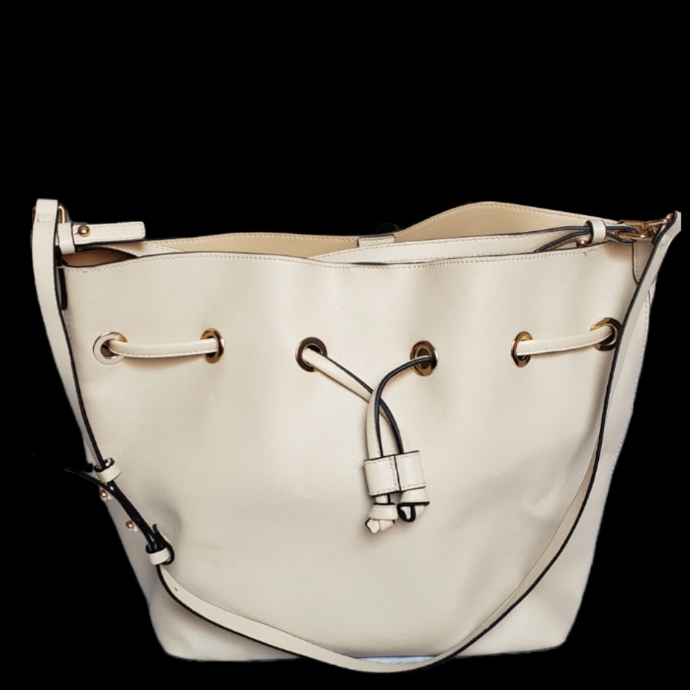 Cream leather Handbags